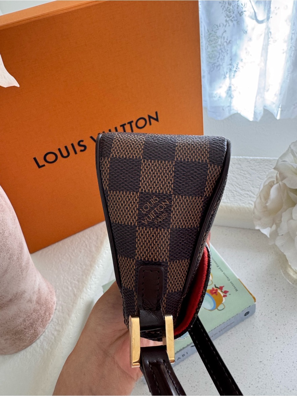 Louis Vuitton Recoleta in Brown Damier Ebene Shoulder Bag - Picture 5 of 9
